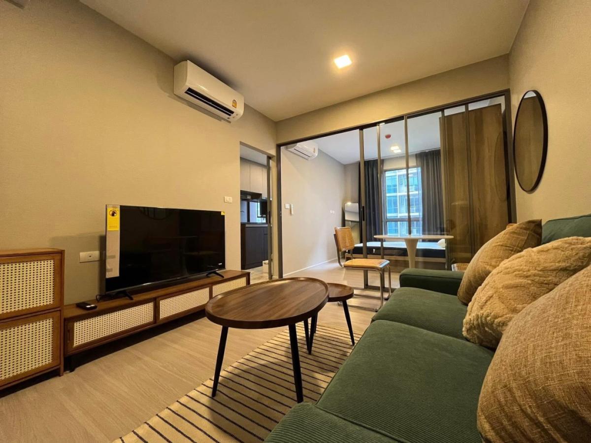 For RentCondoSukhumvit, Asoke, Thonglor : ❤️ ❤️ Condo for rent, Win Tara Phum Sukhumvit 39, free room 1/3/68. Interested in Line Tel 0859114585 ❤️❤️31, Floor 5, Furniture, with a shuttle bus, BTS, Phrom Phong 2000/month, minimum contract 12 months. Do not accept Chinese and Indian tenants