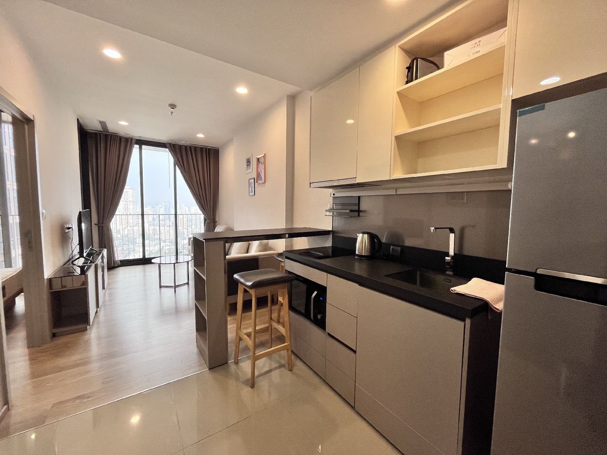 For RentCondoSukhumvit, Asoke, Thonglor : 🔥Very beautiful OKA Haus 1 bedroom, 1 bathroom, large room, very hot condo, vacant, rent out very quickly🔥