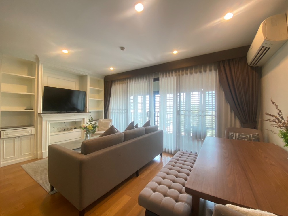 For RentCondoSukhumvit, Asoke, Thonglor : Lette Dwell Sukhumvit 26 (Lette Dwell Sukhumvit 26) near Em Phorium Emquartia and BTS Phrom Phong Station about 600 meters or only 10 minutes.