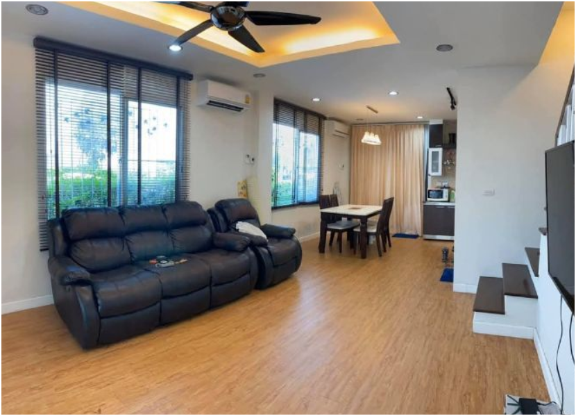 For SaleTownhousePattanakan, Srinakarin : Sell ​​3 -day townhome, 3 bedrooms, 3 water, Rama 9 Town Town Town Project (S4581)