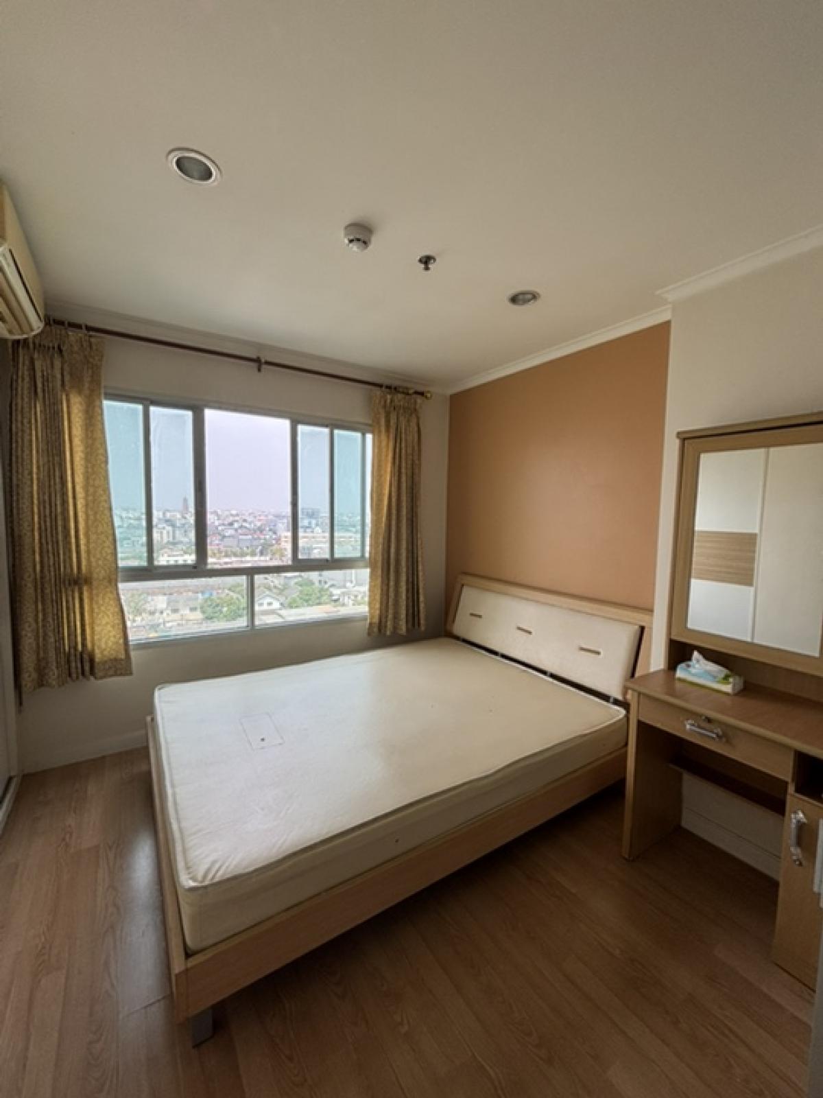 For RentCondoChokchai 4, Ladprao 71, Ladprao 48, : For rent! lumpini ville latphrao-chockchai4 1bed 12th floor with furnished