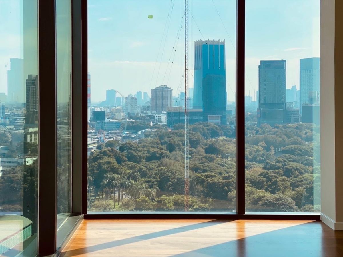 ขายคอนโดวิทยุ ชิดลม หลังสวน : Sindhorn Tonson 2 bedroom 106sqm with amazing Lumpini Park view for sale only 48mb please contact 0816878954