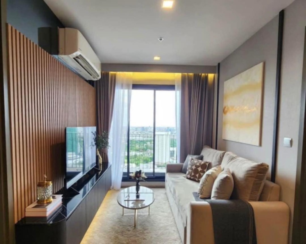 For RentCondoLadprao, Central Ladprao : 🚩 For Rent: Life Ladprao Valley   (ไลฟ์ ลาดพร้าว แวลลีย์) #BeautifulRoom 💗   Opposite Central Ladprao, ready to move in ✔️  ▪️ 2 Bedrooms, 2 Bathrooms   ▪️ 58 sqm, 41st floor, with a view of Chatuchak Park facing north