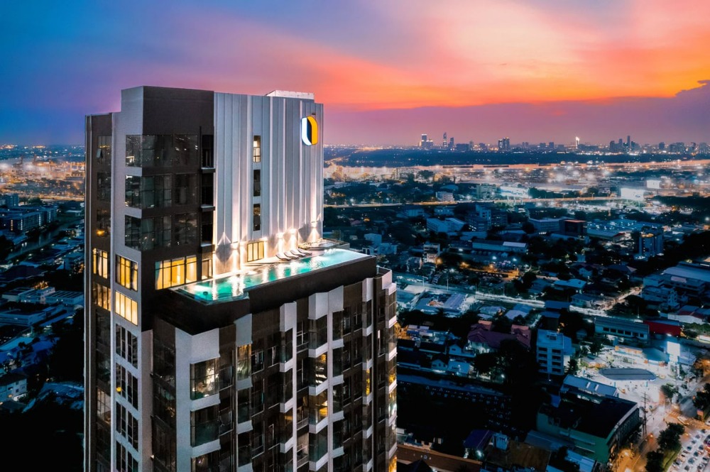 For SaleCondoOnnut, Udomsuk : Knightsbridge Space Sukhumvit - Rama 4, a new premium condo on Rama 4 Road, near Sukhumvit Road, near BTS Phra Khanong, starting at 4.99 million baht.