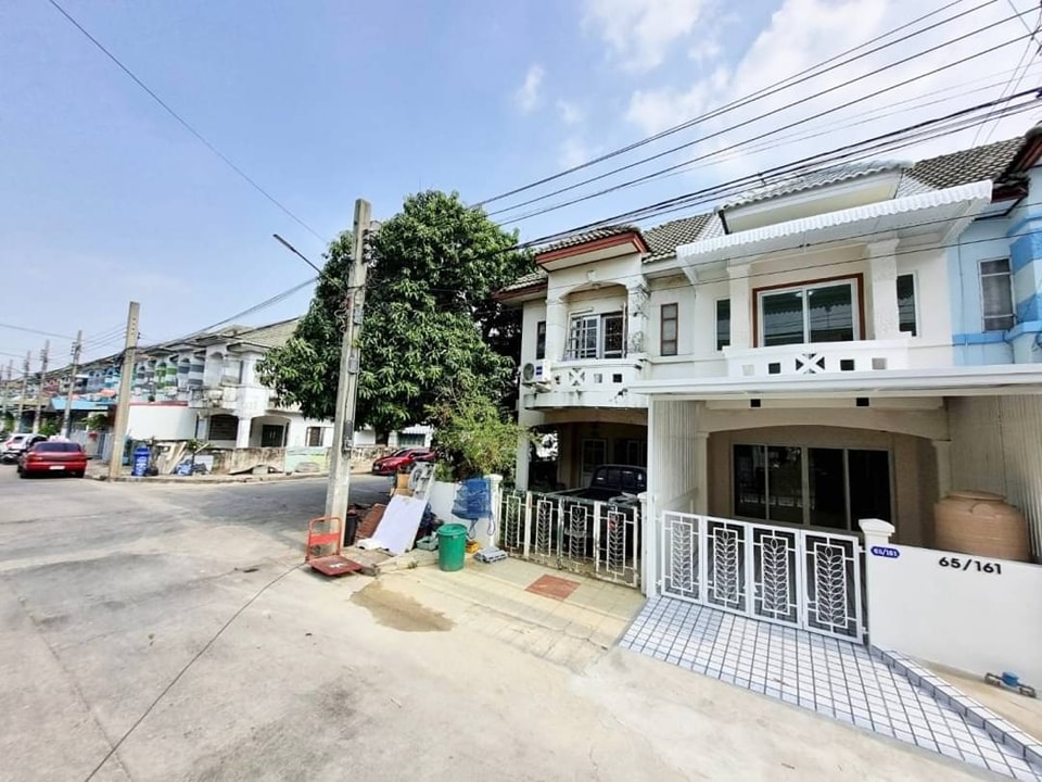 For SaleTownhouseNonthaburi, Bang Yai, Bangbuathong : Ann396 Townhouse for sale New World Ville-Road 340,345 Renovations 18 sq. Wah. Installment 5, xxx