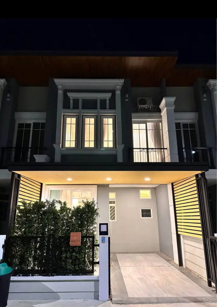 For RentHouseSamut Prakan,Samrong : 🏡 Rent a townhouse, Golden Neo Sukhumvit-La Sal 🚅 near the Samrong BTS BTS BTS, only 1 km. Furniture and electrical appliances. The house is free, ready to move in. ✅✅