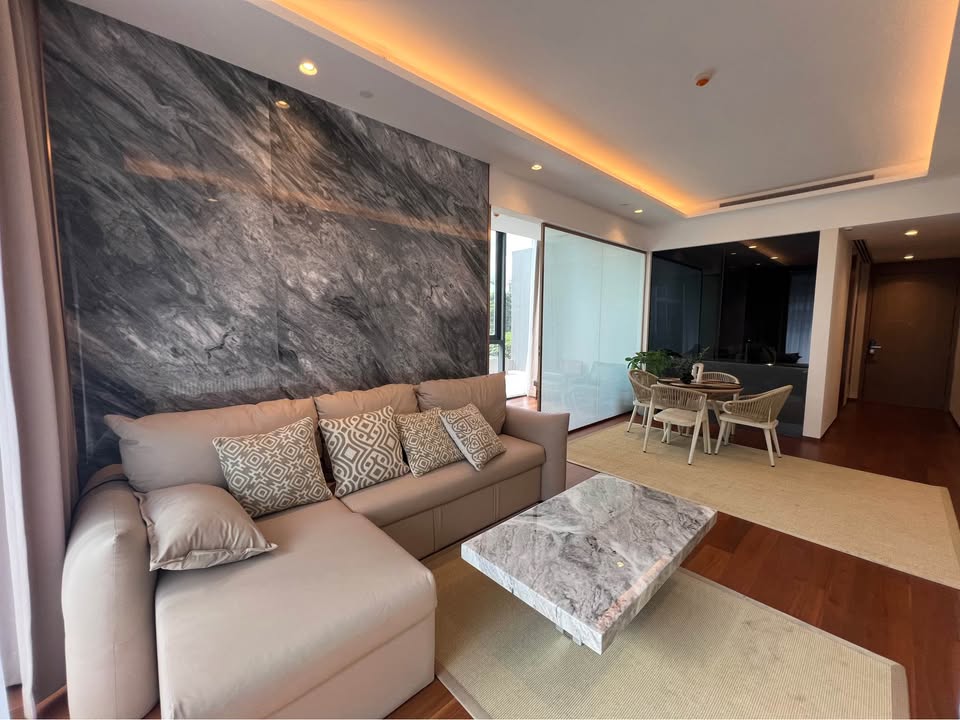 ให้เช่าคอนโดสุขุมวิท อโศก ทองหล่อ : Ultra Luxury pet friendly Condominium 2 Bedroom Fully furnished in Phrom Phong I THE ESTELLE PHROM PHONG