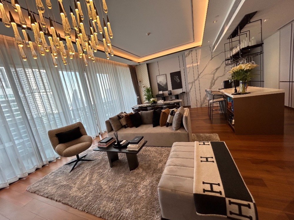 ขายคอนโดสุขุมวิท อโศก ทองหล่อ : Sale!! Ultra-luxury condominium with 2 Bedrooms in Phrom Phong I The Estelle Phrom Phong