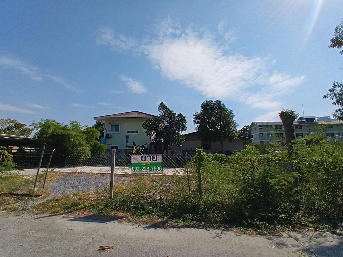 For SaleLandSamut Prakan,Samrong : Land for sale in Bang Na-Trat 49, good location, Santi Nakorn Soi 17, area of ​​99 square wah.