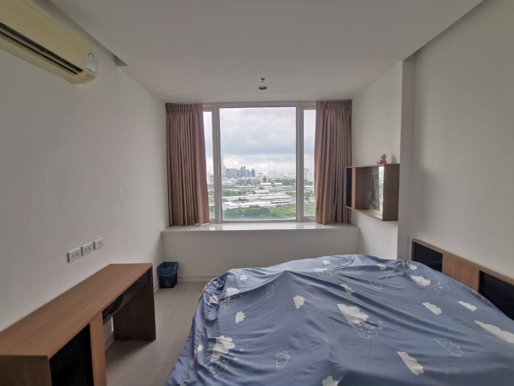 For SaleCondoRama9, Petchburi, RCA : Urgent sale, TC Green Rama 9, beautiful city view, 39.85 sqm. Floor 18, very good condition, YILD 6.4 %. Very worthwhile next to Rama 9 Road, near MRT Rama 9.