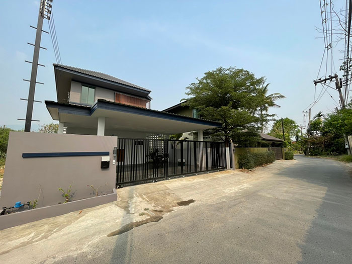 For RentHouseChiang Mai : A house for rent is opposite to Lanna Golf Course, No.4H054