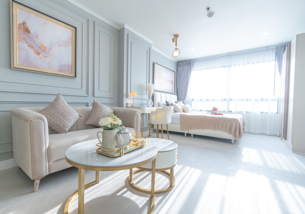 For SaleCondoOnnut, Udomsuk : Condo for sale in the heart of Sukhumvit city, decorated with luxury built-in, the whole room.