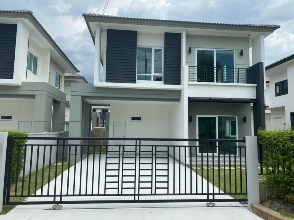 For RentHousePathum Thani,Rangsit, Thammasat : Ann219 Rent a detached house, Centro, Phahonsat-Vibhavadi 3, new house, nearby location Future Park Rangsit, 4 bedrooms, 3 bathrooms