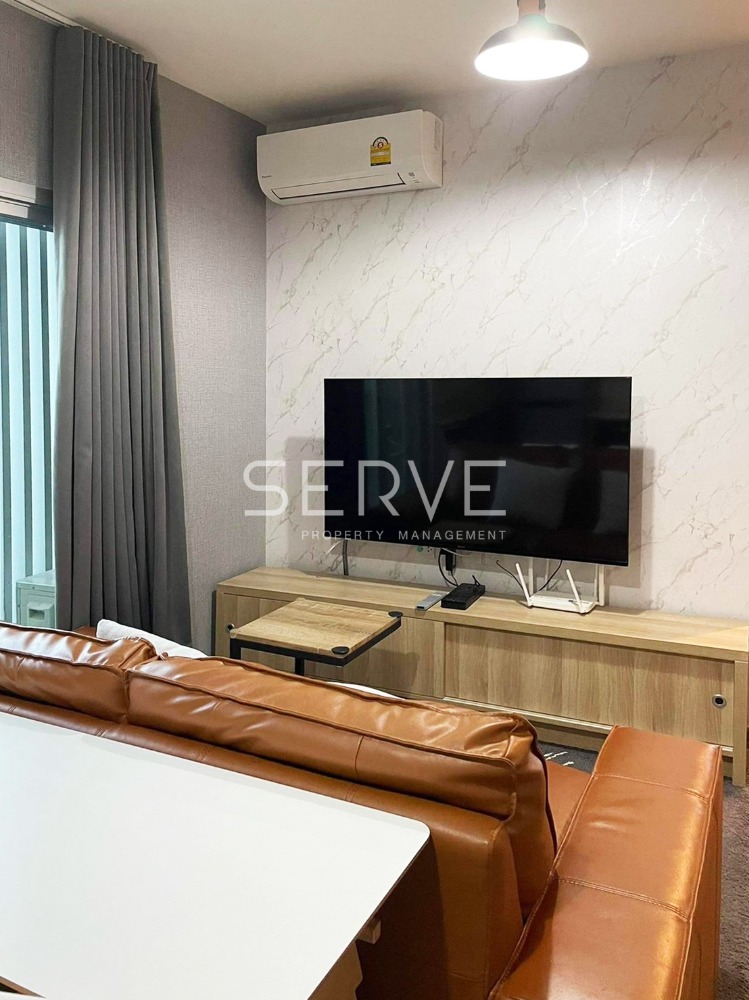 For RentCondoRatchadapisek, Huaikwang, Suttisan : 2 Beds Corner Room on Super High Floor Next to MRT Thailand Cultural Centre 80 m.@ Noble Revolve Ratchada 2