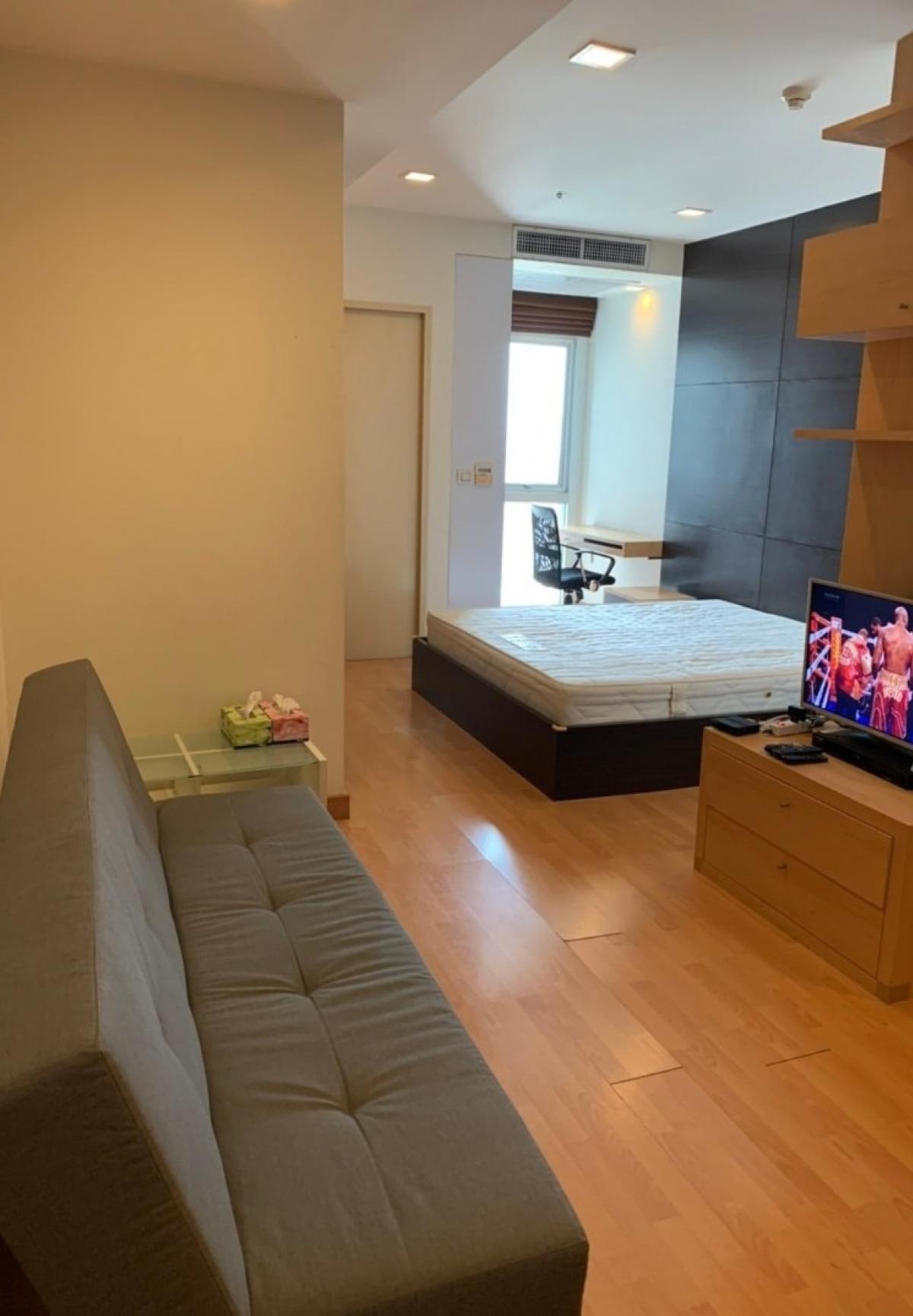 For RentCondoSukhumvit, Asoke, Thonglor : Agent
 Rare room 
 Nusasiri Grand Condo 
 Condo with connecting from BTS Ekkamai into the building Do not be afraid of the sun, afraid of the rain 
 38 sqm, high class 
 20,000 baht only 
 @542jirrs