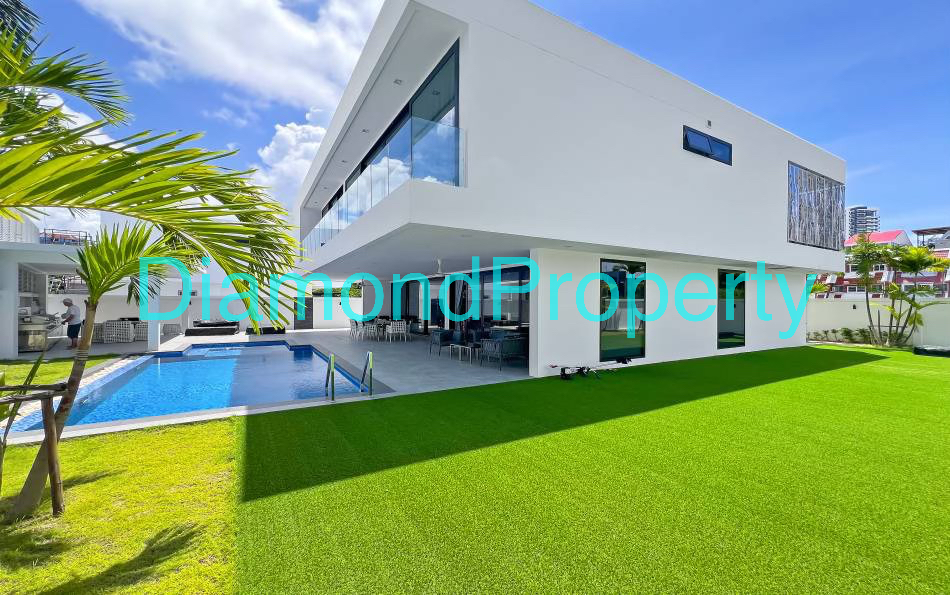 ขายบ้านพัทยา บางแสน ชลบุรี สัตหีบ : ✨FOR SALE: Luxury Pool Villa Pratumnak, Pattaya ✨ 750 sqm of pure luxury ✨ 🏡 Most Luxurious Villa in Pratumnak, Pattaya 🏡