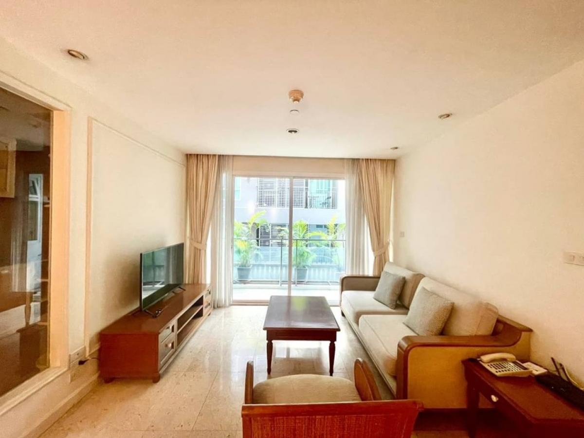 For RentCondoSilom, Saladaeng, Bangrak : Pet Friendly Apartment for Rent in Silom-Sathorn