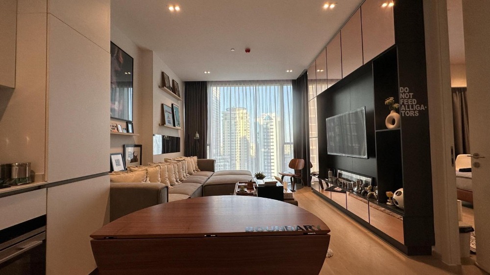 For SaleCondoSukhumvit, Asoke, Thonglor : Condo for sale The Strand Thonglor, next to BTS Thonglor 30 meters.