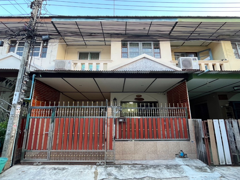 For RentTownhouseRathburana, Suksawat : 📣 Rent 🏡 Townhouse, Wisetsuk Village, Soi Pracha Uthit 79 💰 Price 8,500 baht/month 🎉 There are some air conditioners+some furniture