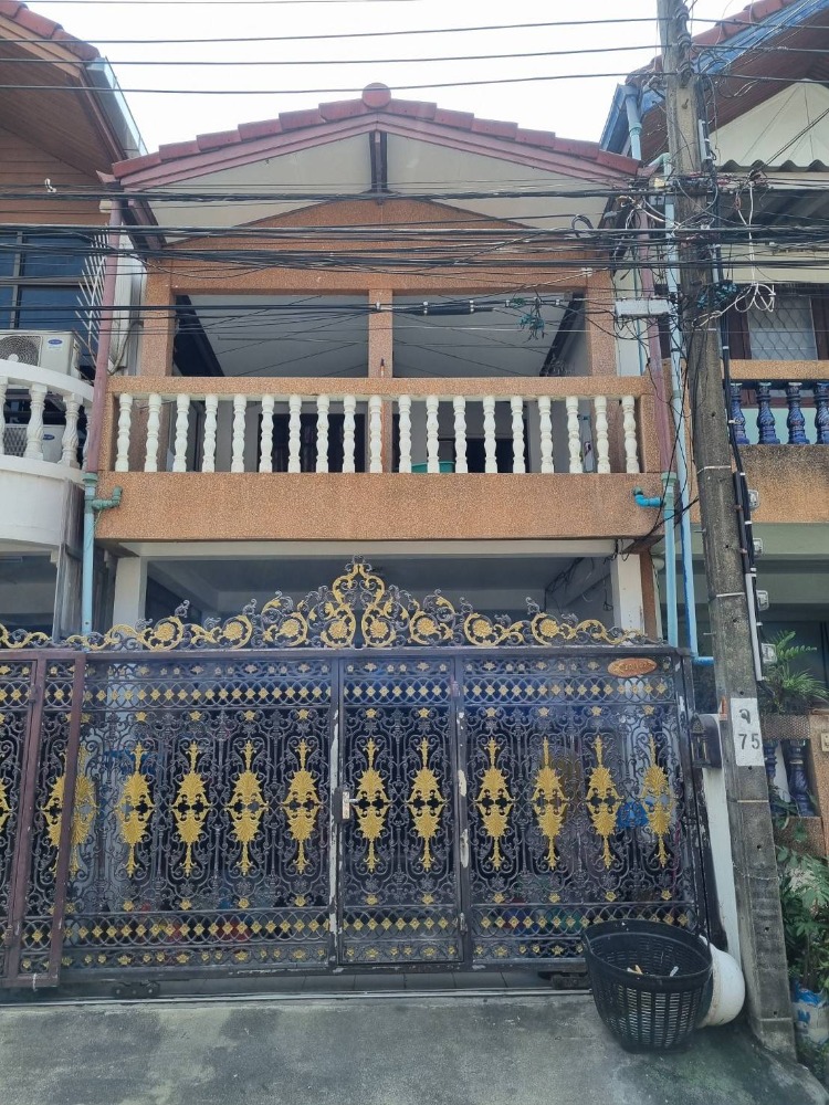 For SaleTownhouseKaset Nawamin,Ladplakao : House for sale in good condition, cheap price, Sin Thani Village 1, Nawamin, Patthawikorn, Bueng Kum Nuanchan, Kaset Nawamin, Lat Pla Khao Ram Inthra Sukhonthasawat, Milan, Avenue, Poolo Hospital, Satarawit School 2, Lertla School