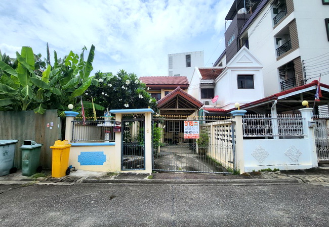 For SaleLandYothinpattana,CDC : House for sale Soi Yothin Phatthana 9, an area of ​​50 sq.w., a good location, suitable for office, residence