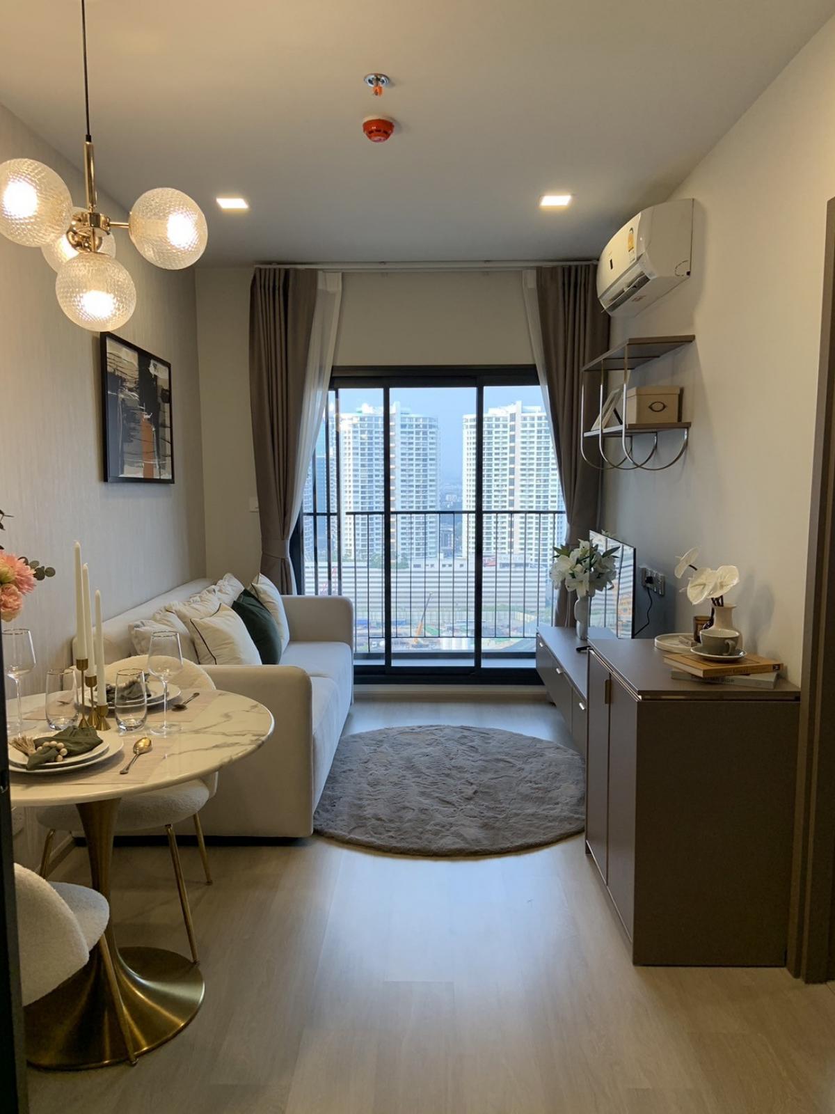 ขายคอนโดลาดพร้าว เซ็นทรัลลาดพร้าว : 🎉 New Condo in the Heart of Lat PhraoNext to Central Ladprao & BTS Ha Yaek Lat Phrao✨ Project: Life Phahol Ladprao