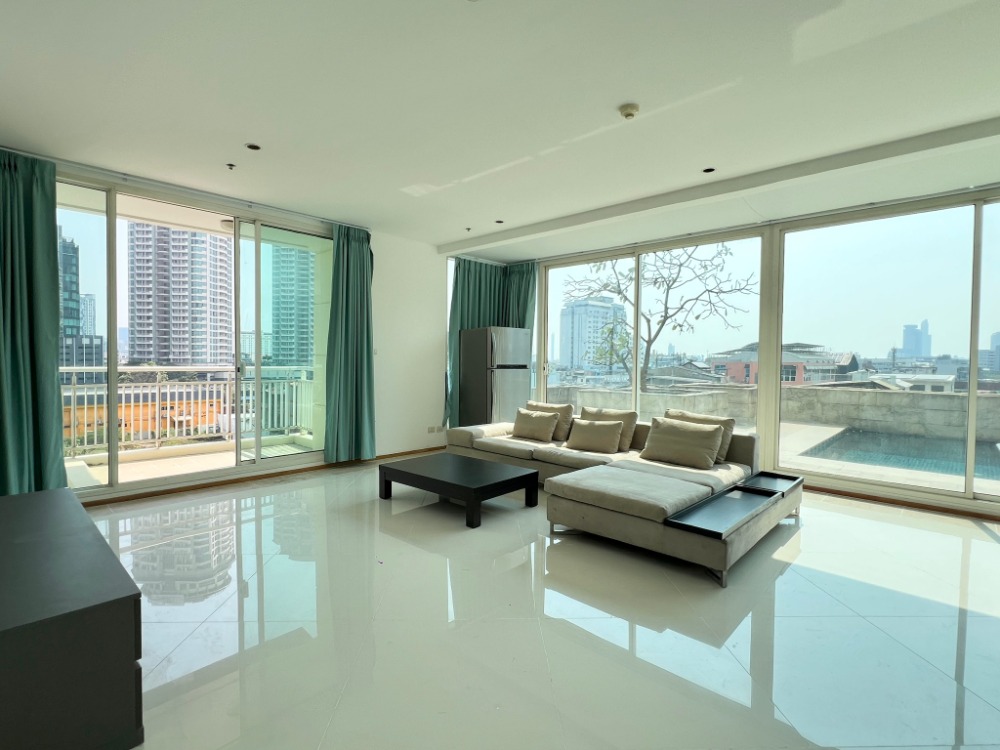 ให้เช่าคอนโดสาทร นราธิวาส : For Rent The empire place Sathorn 3 bedrooms, 4 bathrooms, 370.87 sq.m. with private pool Special Deal Tel/Line 084-975-2734