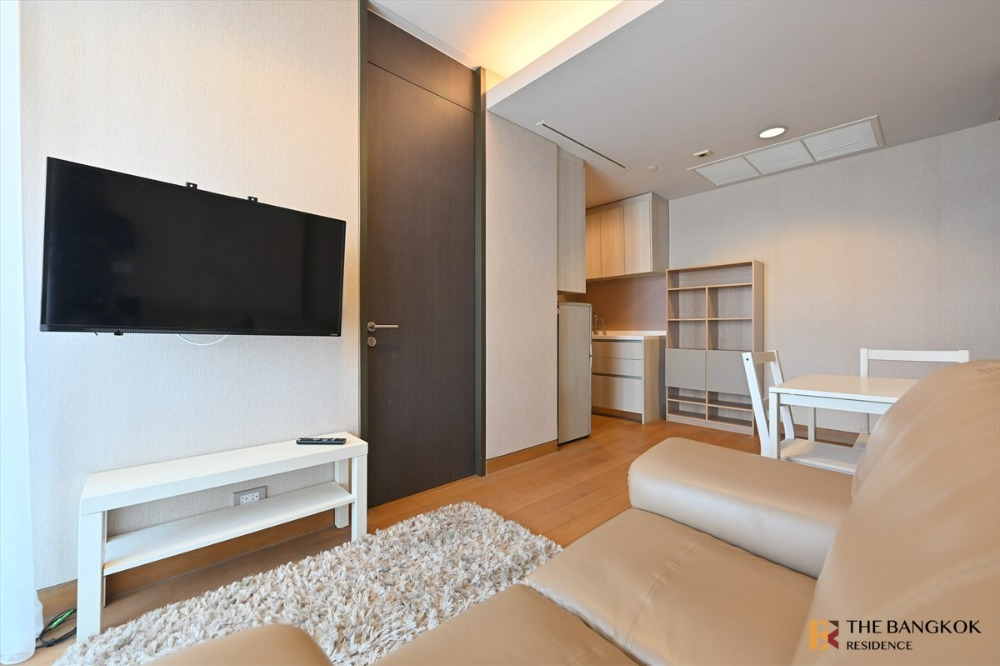 For RentCondoSukhumvit, Asoke, Thonglor : The Lumpini 24, good price, great value by Jubjib