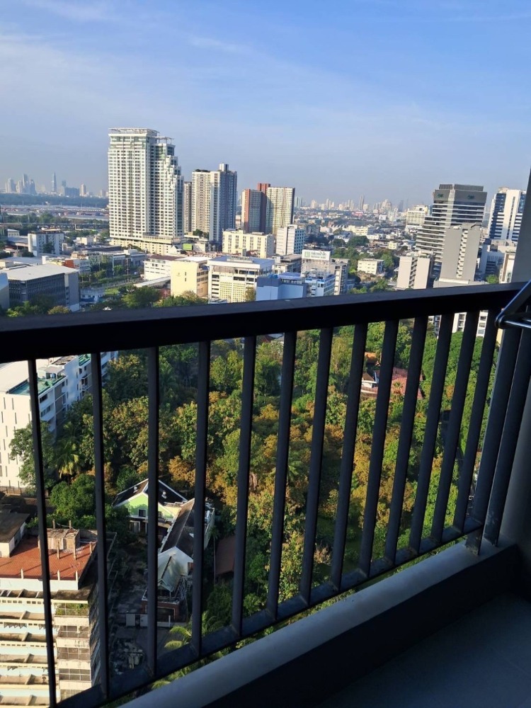 For RentCondoOnnut, Udomsuk : Urgent! Condo for rent Rhythm Sukhumvit 44/1 1 bedroom, large size 45 sq m. at a special price.