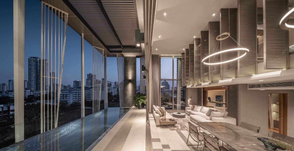 ขายคอนโดสุขุมวิท อโศก ทองหล่อ : ขาย Duplex Penthouse - Fynn Sukhumvit 31 - 5bedrooms 390 Sq.m. Private Pool