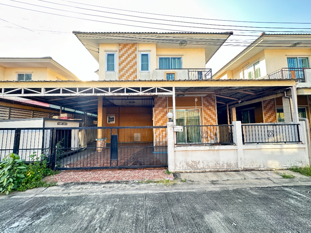 For SaleTownhouseChaengwatana, Muangthong : House for sale, Laphawan 18, Pak Kret, Nonthaburi, near the electric train, connecting to Chaeng Watthana, Rattanathibet