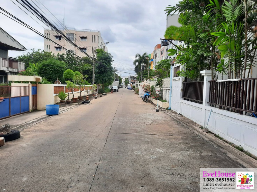 For SaleLandVipawadee, Don Mueang, Lak Si : Land For Sale 225 sq.wa. Vibhavadi - Kaset area 300 m. from SRT Red Line (Bang Sue-Rangsit) near Kasetsart University, Vibhavadi Hospital.