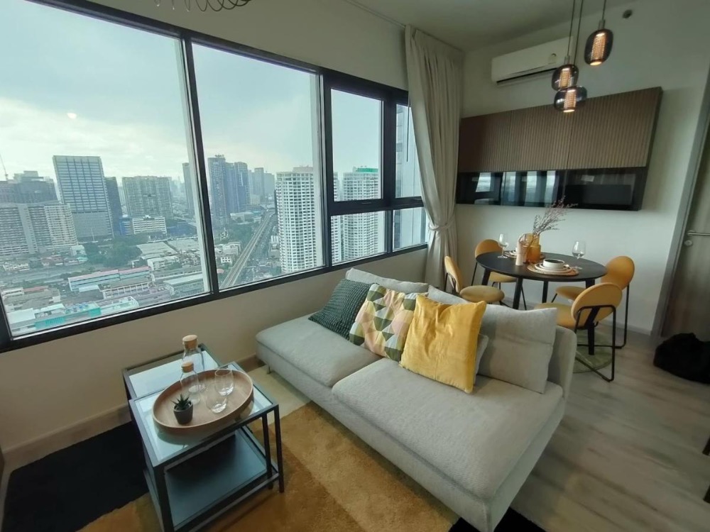 For RentCondoKasetsart, Ratchayothin : Condo for rent, KnightsBridge Prime Ratchayothin [KnightsBridge Prime Ratchayothin], beautiful room, good price, convenient travel, fully furnished, ready to move in immediately, make an appointment to view the room.