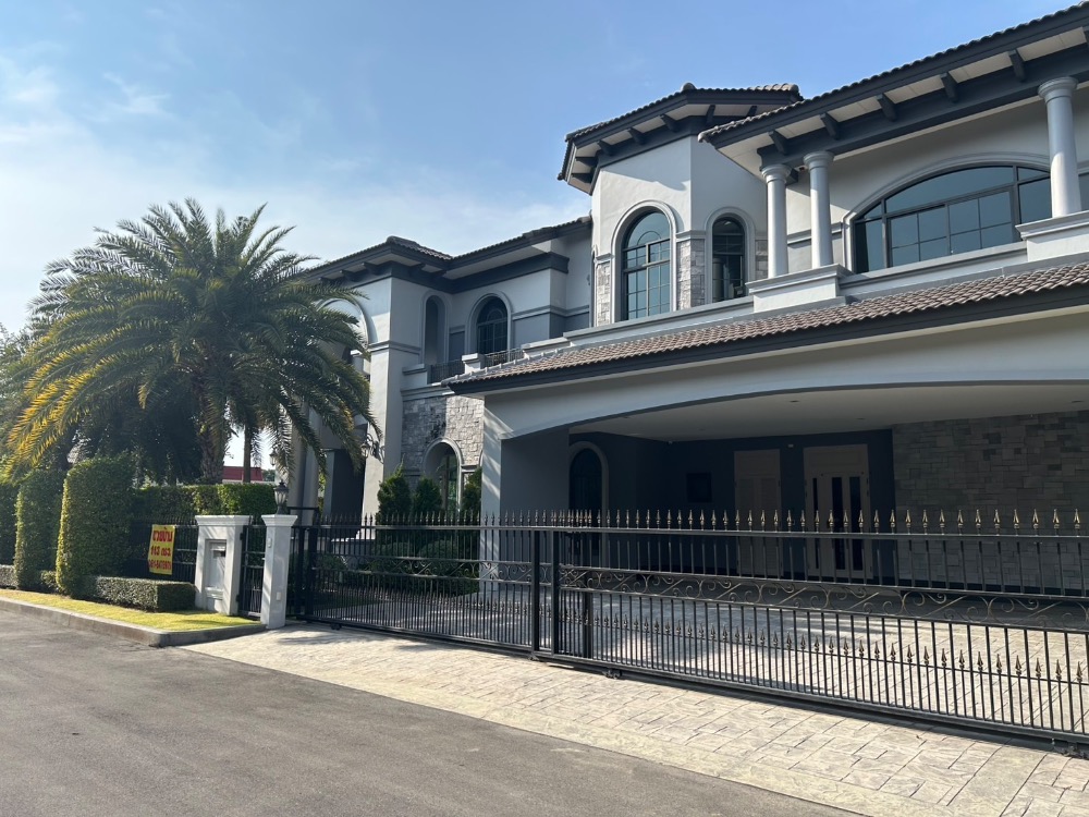 For SaleHousePinklao, Charansanitwong : New house for sale 🎉Never lived in ✅Beautiful and quiet location✅Best price per sq.m. 🤩The Grand Pinklao (co-agent welcome!)