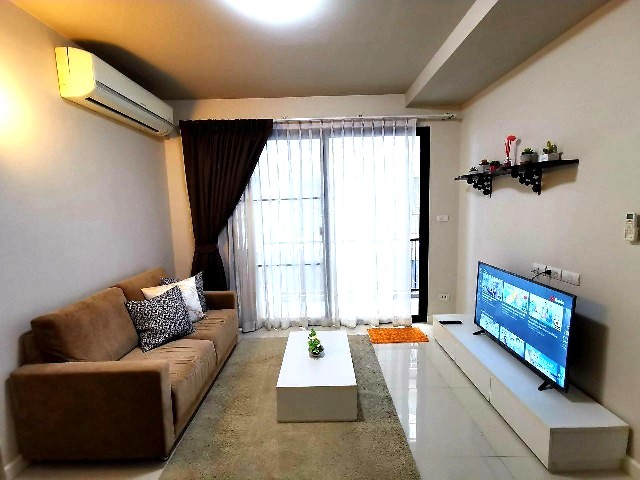 For RentCondoSukhumvit, Asoke, Thonglor : 1 bed 1 bath 35 sqm condo at Le Cote Sukhumvit 14 for rent 26,000THB per month, Asoke BTS station