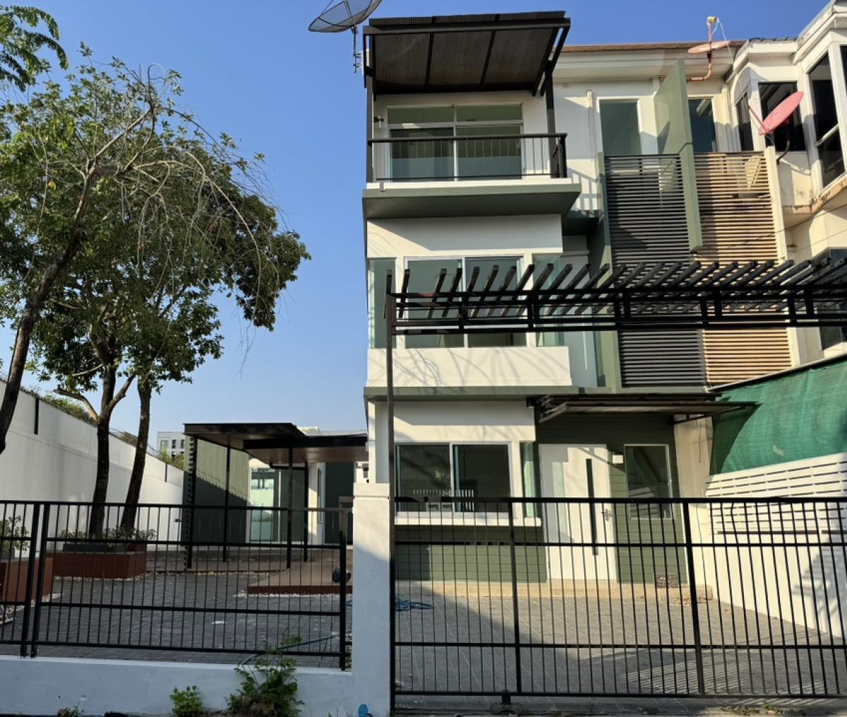 For RentTownhouseRama 2, Bang Khun Thian : ทาวน์เฮาส์รีโนเวทใหม่ !! บ้านหลังมุม 76 ตรว 215 ตรม ใหญ่สุดในโครงการ รีโนเวทใหม่ เพียง 28,000 บาทต่อเดือนเท่านั้น!!!