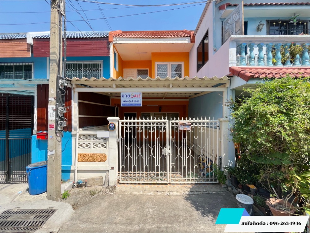 For SaleTownhouseNonthaburi, Bang Yai, Bangbuathong : For sale: 2-storey townhouse, Rattanathibet Village, Nonthaburi, next to Central Westgate, near the Purple Line, Bang Yai Market, only 600 m.