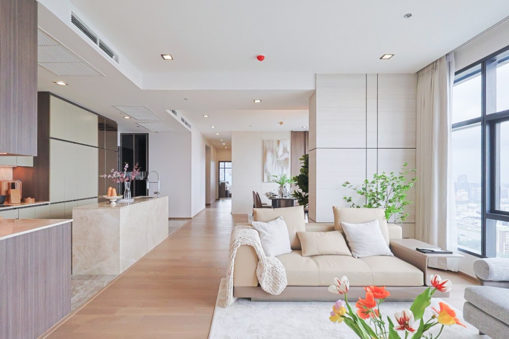 For SaleCondoRatchathewi,Phayathai : 🔥 Selling Luxury Junior Penthouse | Conner Ratchathewi | Ultimate Living Horizon 🔥 🏙 Conner Ratchathewi | Luxury condo in the heart of Ratchathewi 📌 Junior Penthouse | 3 bedrooms | 3 bathrooms 📐 Usable area 173.24 sq.m.