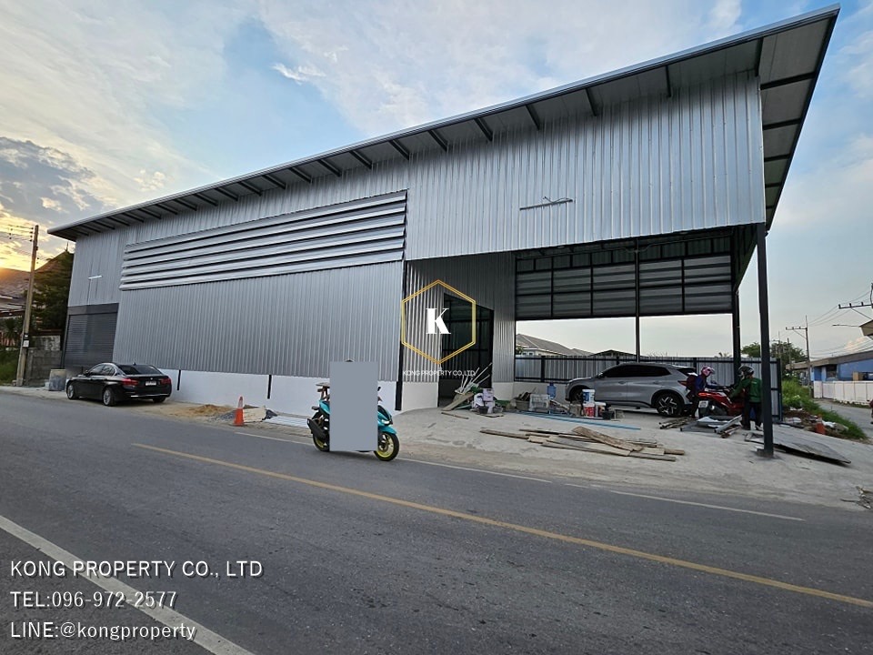 For RentWarehouseNakhon Pathom : Warehouse for rent, Phutthamonthon Sai 4, Krathum Lom, Sam Phran, Nakhon Pathom, area 400 sq m.