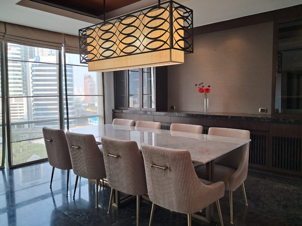 For RentCondoSukhumvit, Asoke, Thonglor : Luxury condo, large room, ready to move in