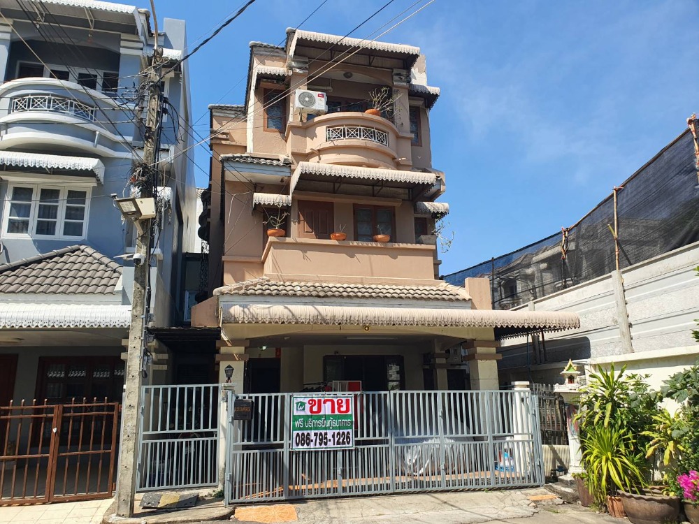 For SaleHouseVipawadee, Don Mueang, Lak Si : Townhome for sale, 3 floors, Seranee Park, Vibhavadi 60, size 32 sqw, near Kasetsart University, Bang Khen, 3 ฺฺBTS MRT lines