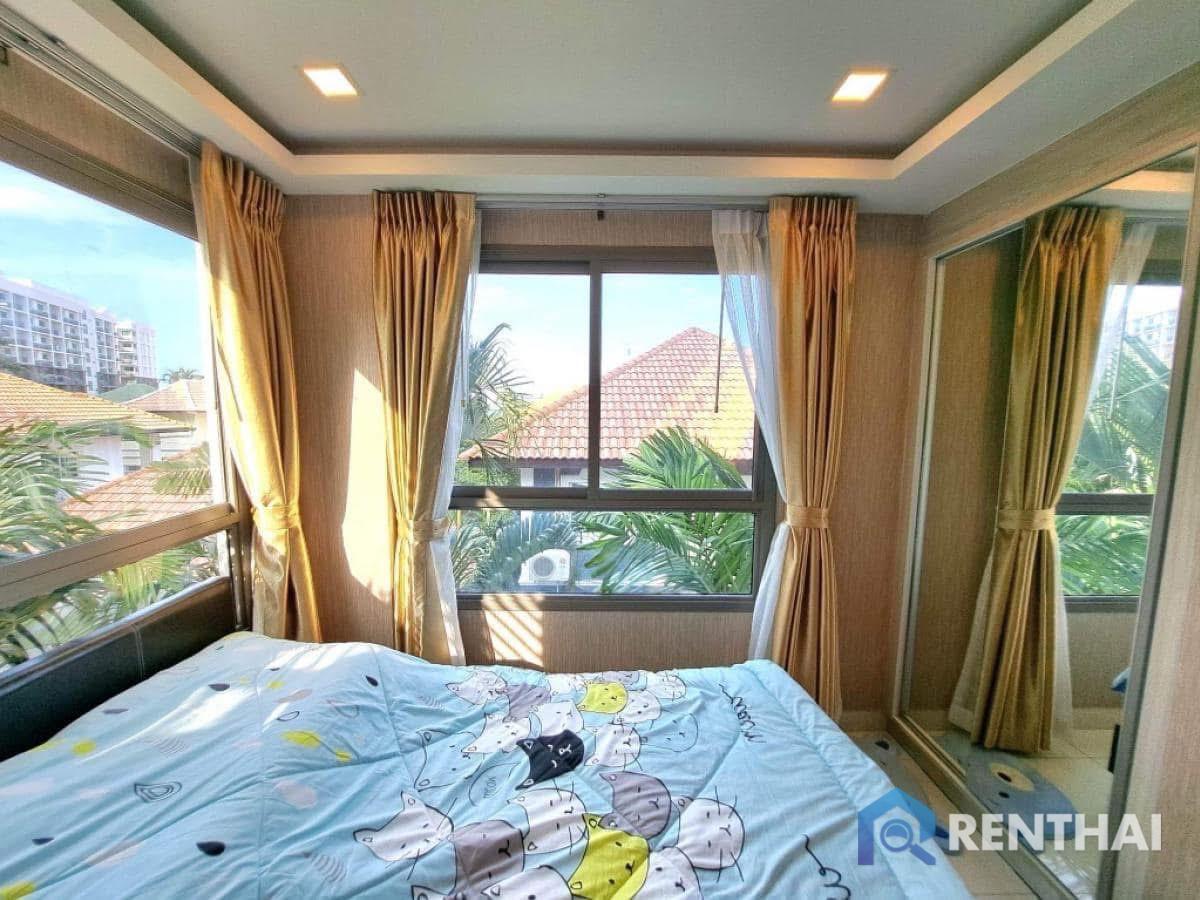 For SaleCondoPattaya, Bangsaen, Chonburi : 2bed fully-furnished condo at Pattayas Arcadia Beach Resort, only 3.69M Thb