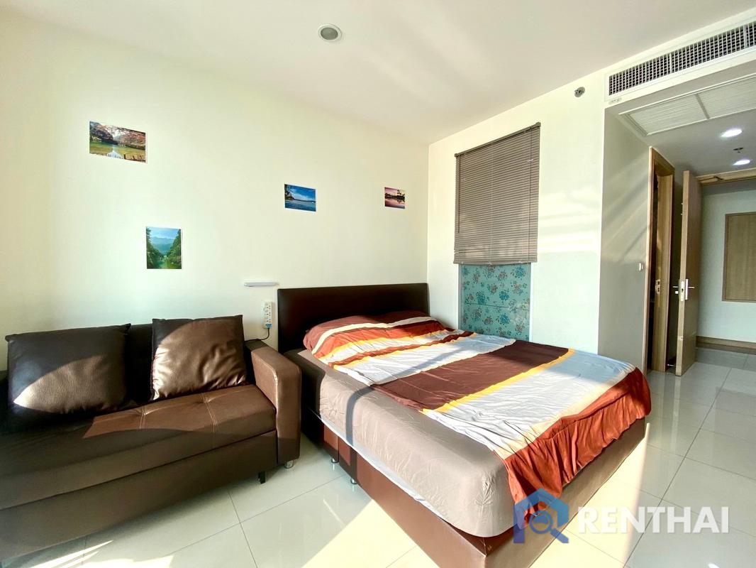 For SaleCondoPattaya, Bangsaen, Chonburi : The Riviera Wongamat studio 31 sqm direct sea view