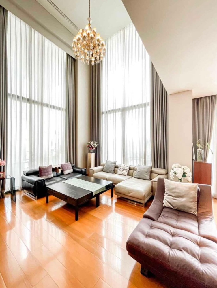 ขายคอนโดสาทร นราธิวาส : Penthouse Duplex with 3 Bedrooms in Sathorn I THE SUKHOTHAI RESIDENCES