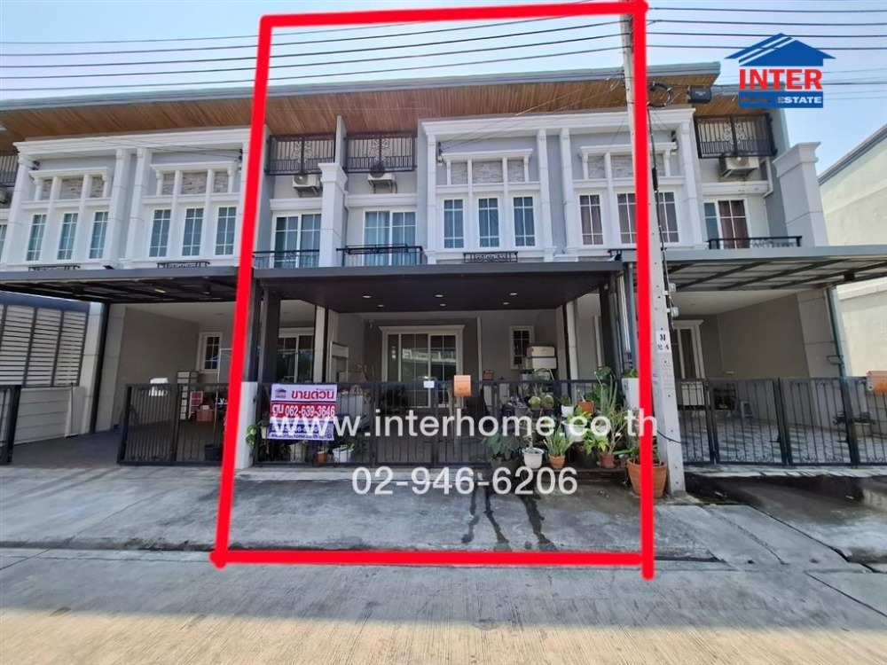 For SaleTownhouseKaset Nawamin,Ladplakao : 2-storey townhouse, 21.2 sq.w., Golden Town Village 3, Lat Phrao-Kaset Nawamin, near The Mall Bangkapi, Soi Nawamin 42, Intersection 27, Nawamin Road, Prasertmanukit Road, Bueng Kum District, Bangkok