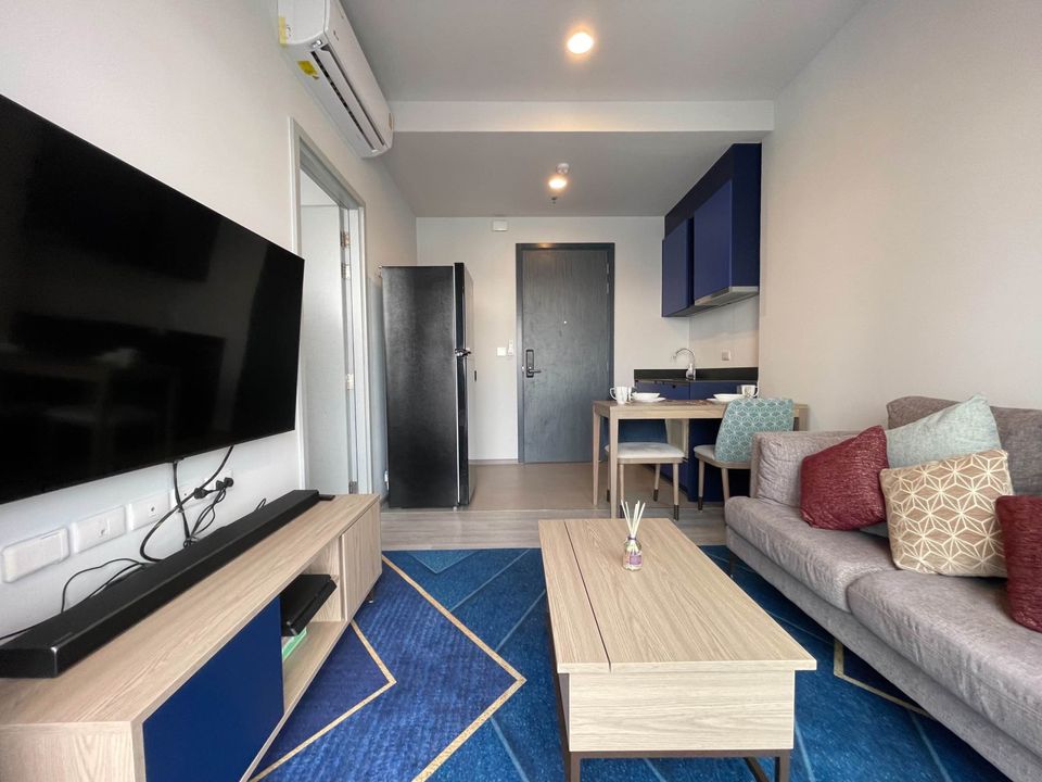 For RentCondoSukhumvit, Asoke, Thonglor : Condo for rent, XT Ekkamai [XT Ekkamai], beautiful room, good price, convenient travel, fully furnished, ready to move in immediately, make an appointment to view the room.