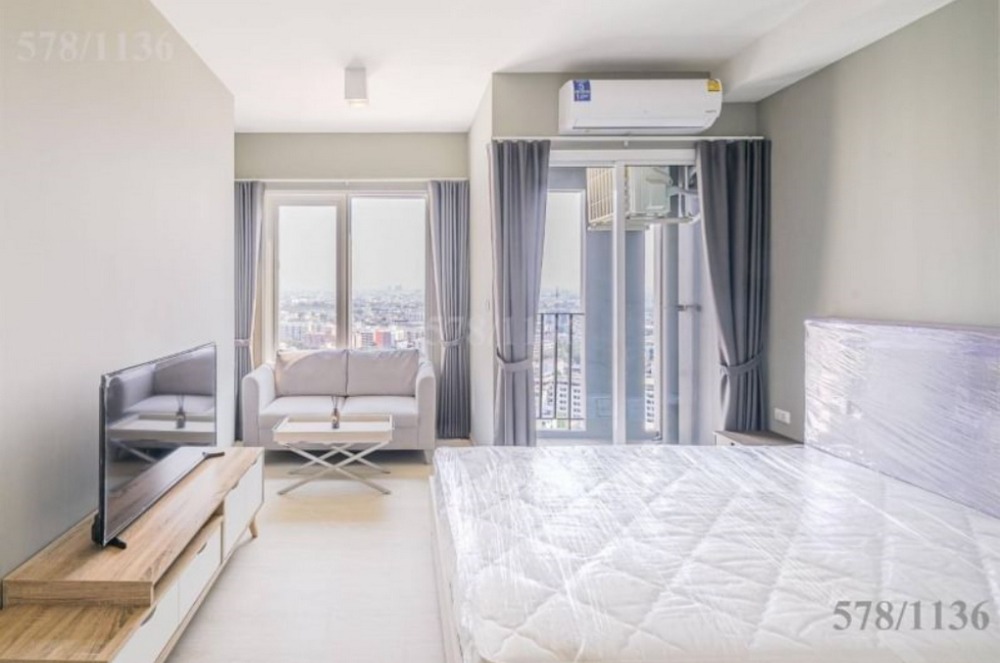 For SaleCondoRatchadapisek, Huaikwang, Suttisan : Call : 096-287-8261 Sale at loss Condo Chapter One Eco Ratchada-Huai Khwang @MRT Huai Khwang 23.5 sq.m 21st floor Corner Unit, Fully furnished, Ready to move in