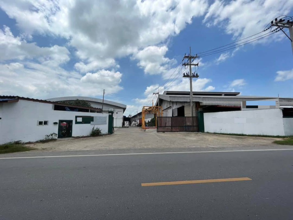 For RentFactoryNakhon Pathom : Factory for rent, Nakhon Chai Si location, usable area 1,000 sq m., has office, worker's room, with Factory Certificate 4.