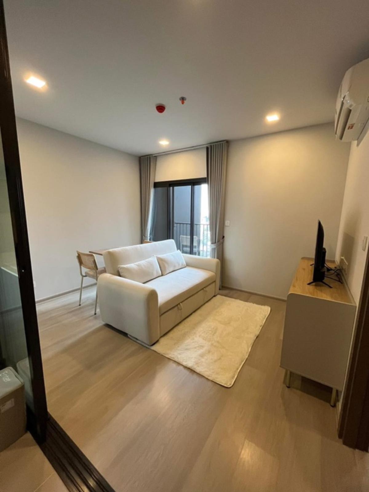 For RentCondoLadprao, Central Ladprao : Brand new 🌃 Condo for rent LIFE Phahon Yothin-Lat Phrao, next to BTS Ha Yaek Lat Phrao, fully furnished, ready to move in! Contact 085-5843840 K.Rin