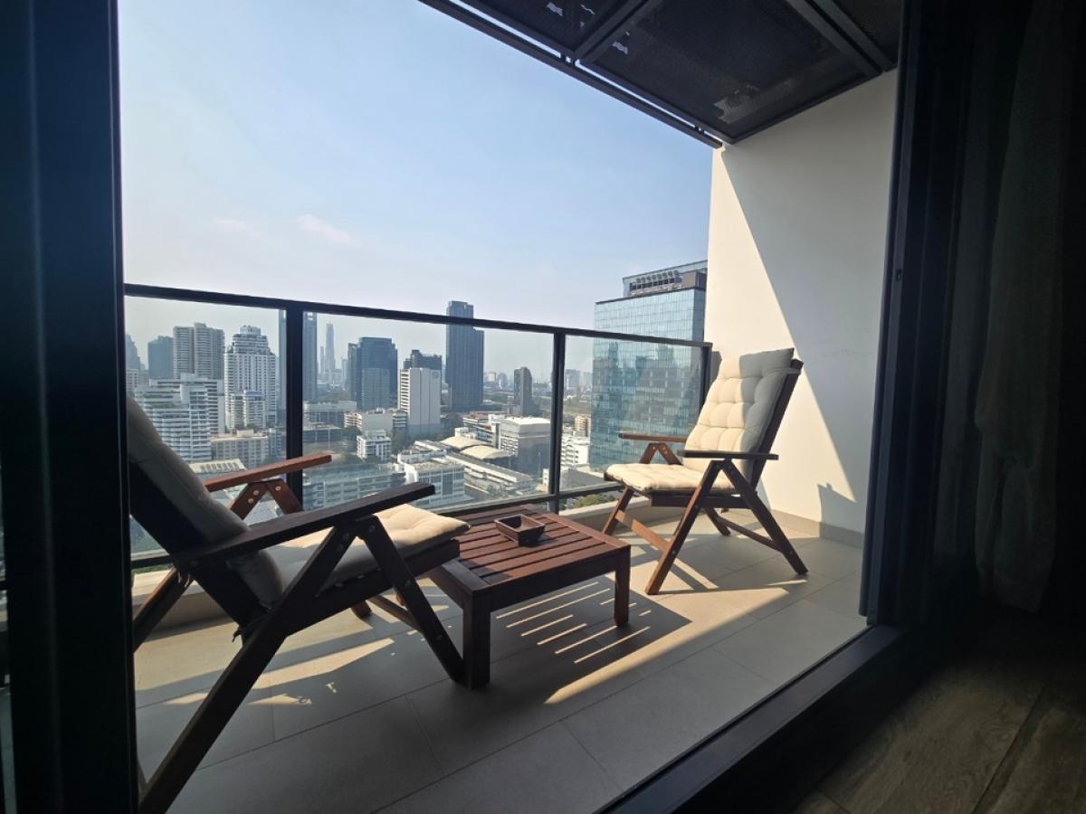 ให้เช่าคอนโดสุขุมวิท อโศก ทองหล่อ : 2 BR The Lofts Asoke ✅